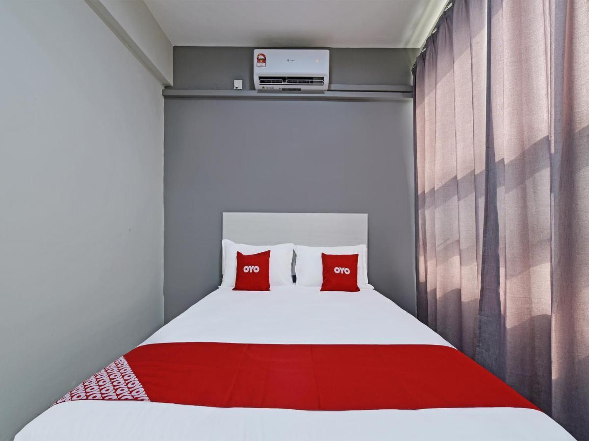 Oyo 90594 Hotel Casalink Paka Exteriör bild